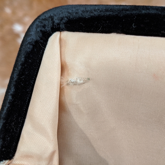 Lovely Vintage HL Harry Levine Velvet Clutch USA - Picture 6 of 7